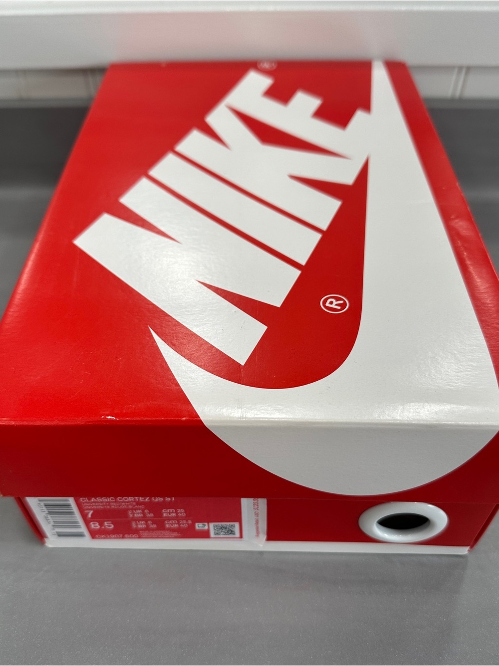 Nike x Stranger Things Cortez – Women’s 8.5 / Men’s 7 – Box & Pins